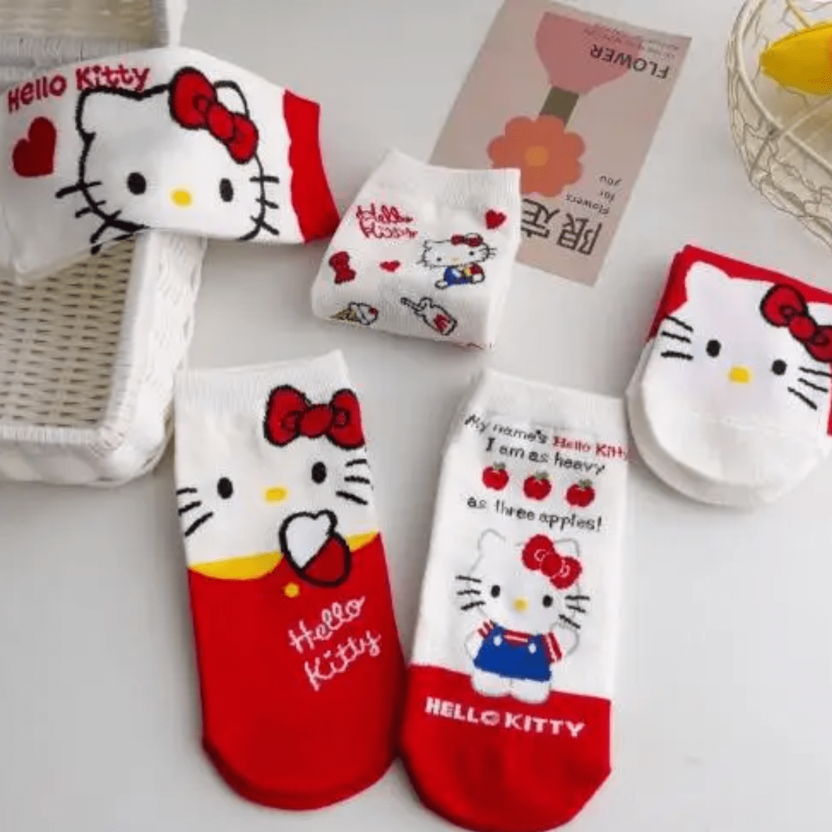 Par Calcetines Hello Kitty Sanrio Kawaii Talla Estandar